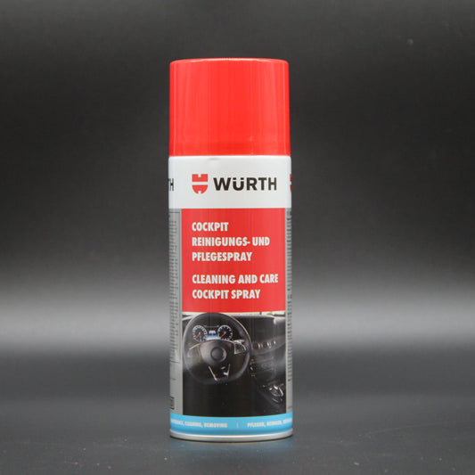 Cockpitspray Pflege u. Reinigung fürs Auto und frischt die Farbe auf.
